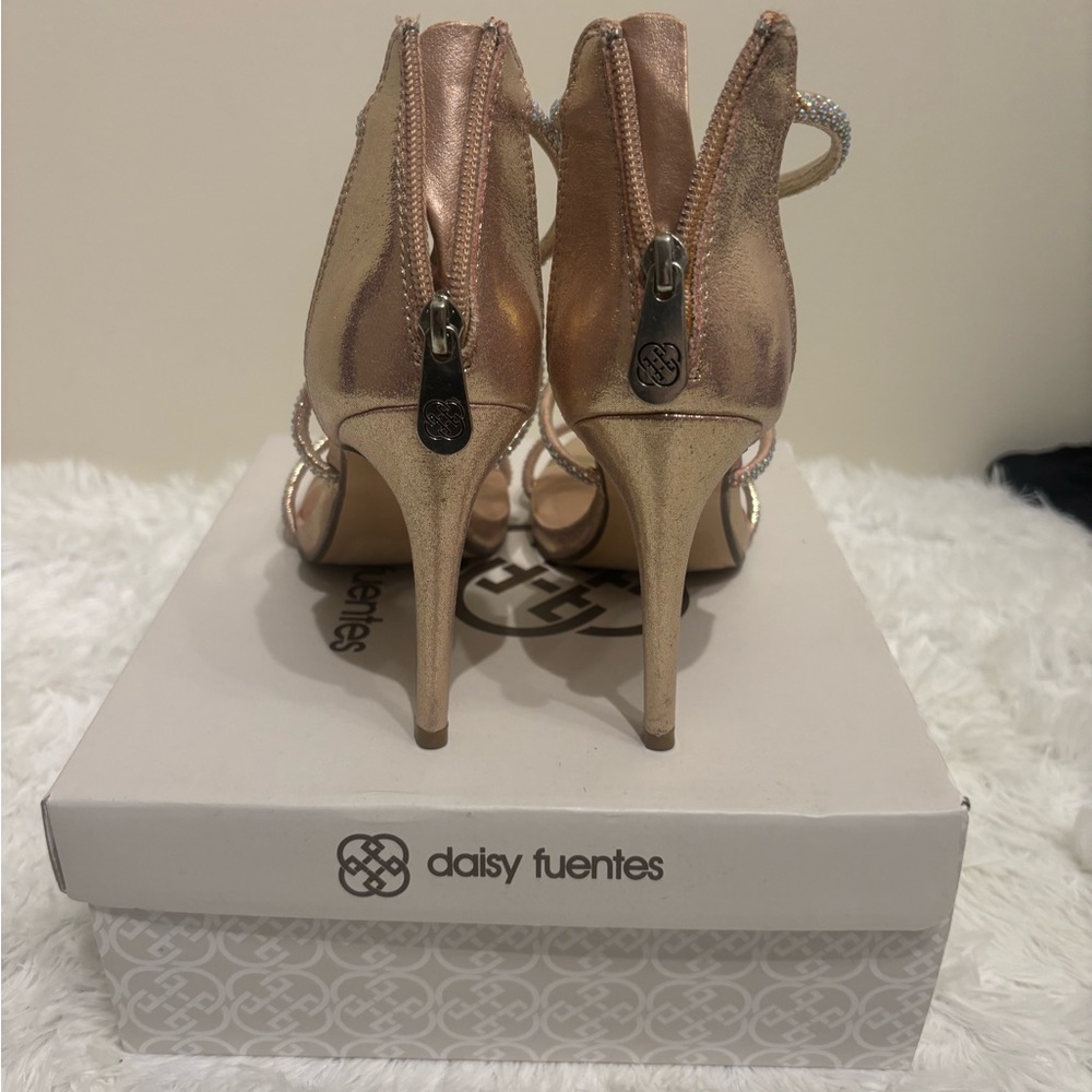 Daisy Fuentes Shimmering Gold Heels